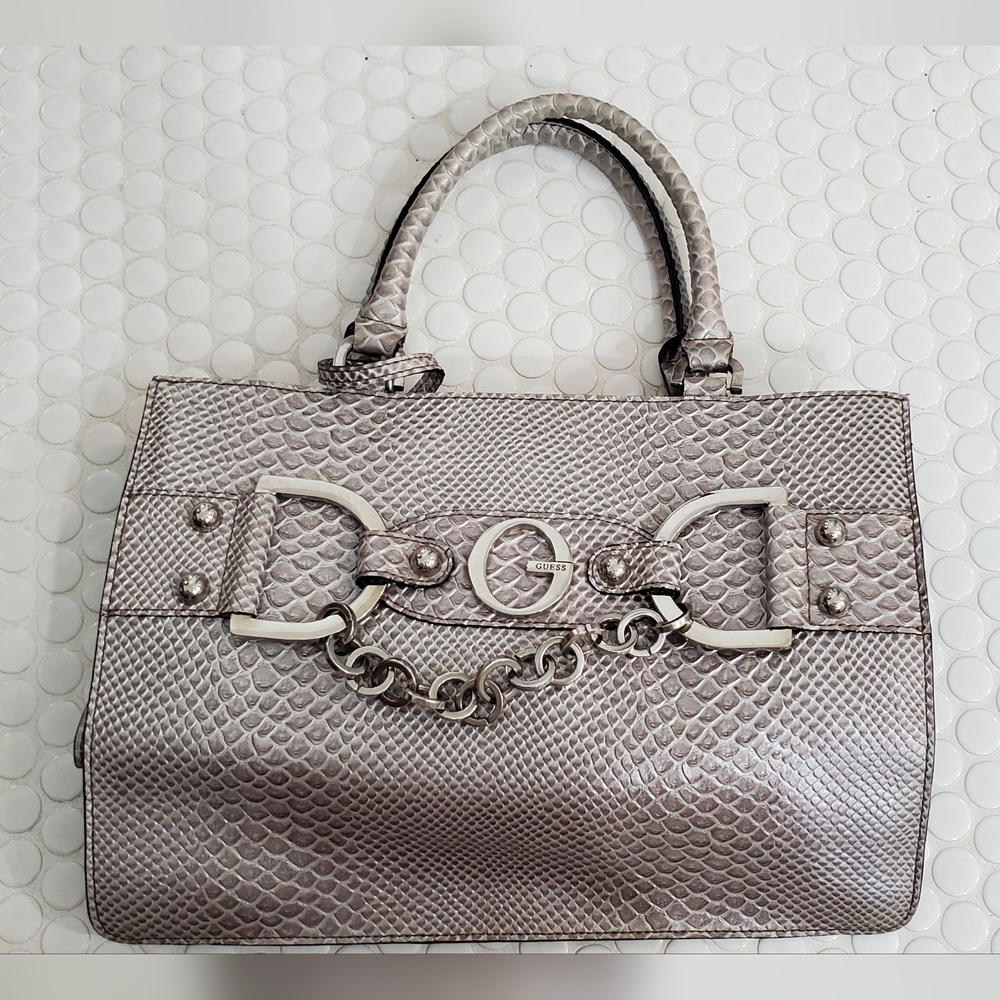 Vintage Guess purse - very good condition 👌